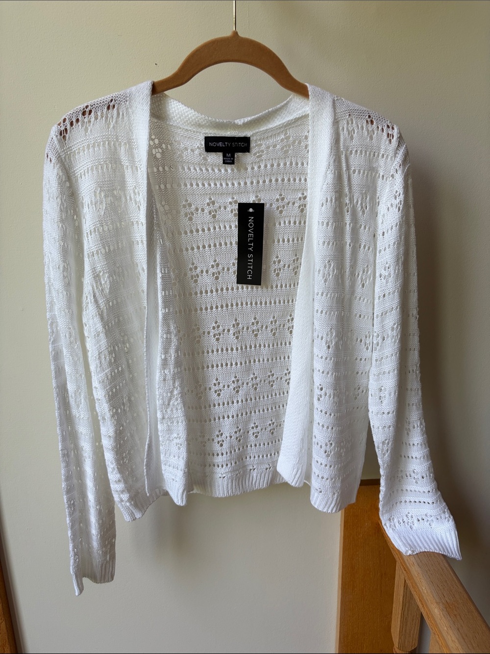 Open front lightweight shrug cardigan Novelty Stitch Medium NWT